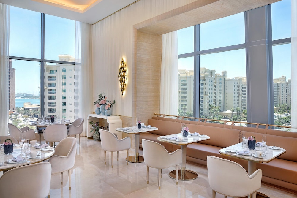 The St. Regis Dubai, The Palm — Restaurant & bars in Dubai