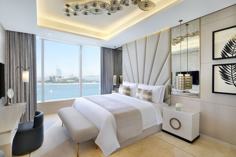 The St. Regis Dubai, The Palm — Hotel rooms in Dubai