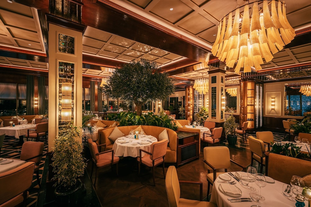 The St. Regis Dubai, The Palm — Restaurant & bars in Dubai