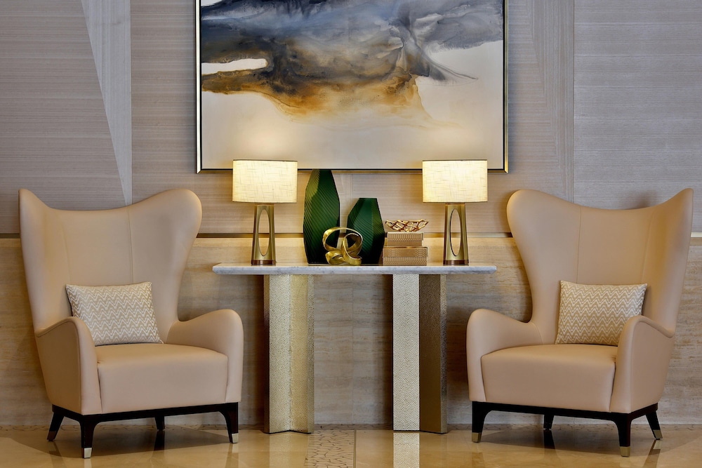 The St. Regis Dubai, The Palm — Hotel building in Dubai