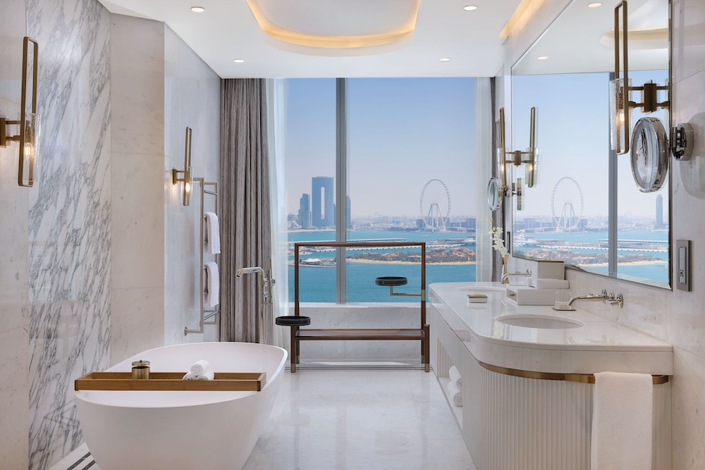 The St. Regis Dubai, The Palm — Hotel rooms in Dubai