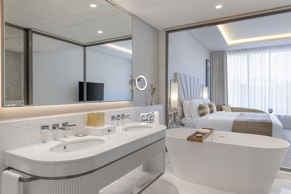The St. Regis Dubai, The Palm — Hotel rooms in Dubai