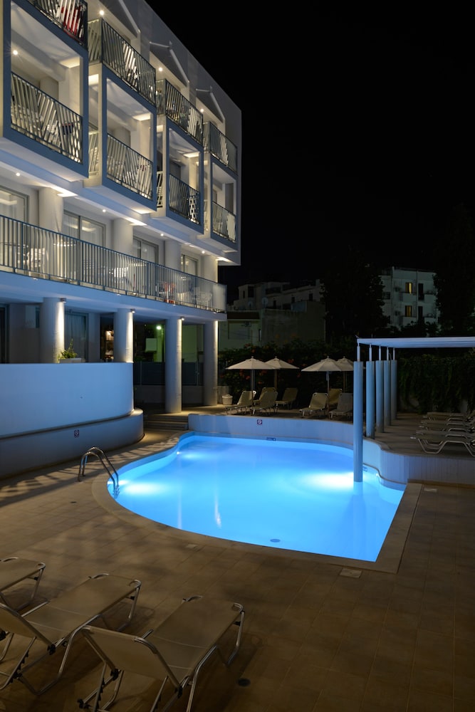 Alia Beach Hotel - zdjęcie 3