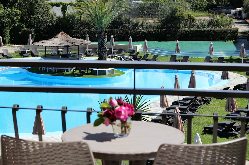 Pegasus Hotel — Swimming pool in Roda, Ionian Islands