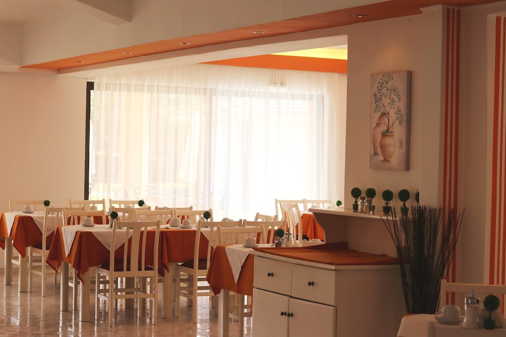 Pegasus Hotel — Restaurant & bars in Roda, Ionian Islands