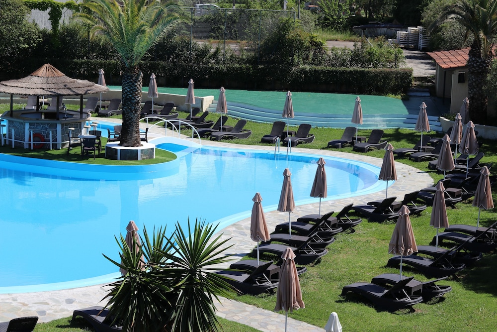 Pegasus Hotel — Swimming pool in Roda, Ionian Islands