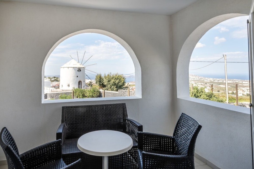 Orizontes Hotel Santorini — Attractions in the area in Pyrgos Kallistis, South Aegean