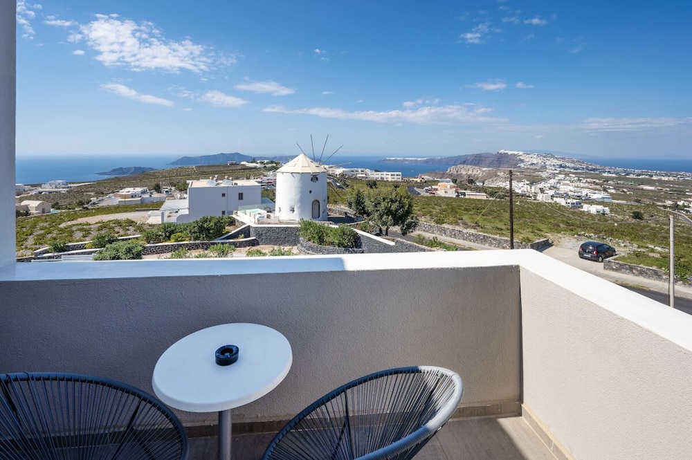 Orizontes Hotel Santorini — Attractions in the area in Pyrgos Kallistis, South Aegean