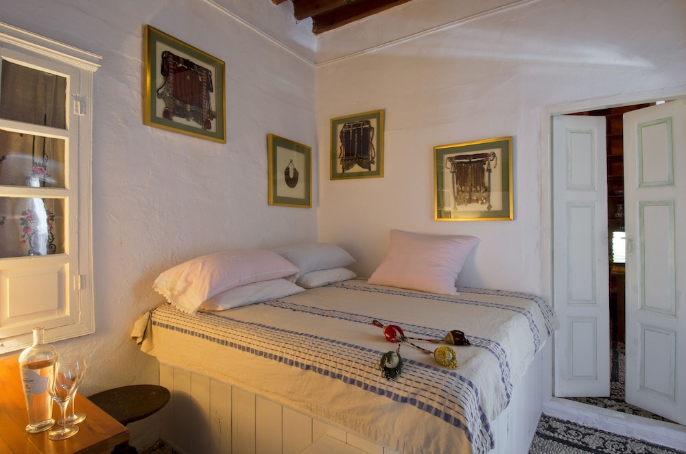 Melenos Art Boutique Hotel — Hotel rooms in Lindos, South Aegean