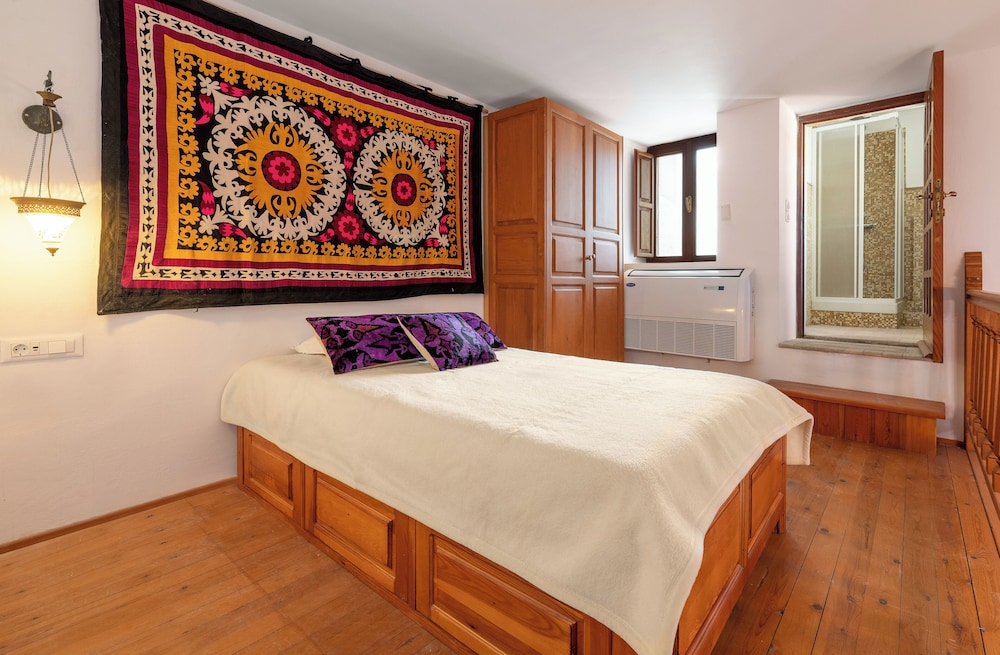 Melenos Art Boutique Hotel — Hotel rooms in Lindos, South Aegean