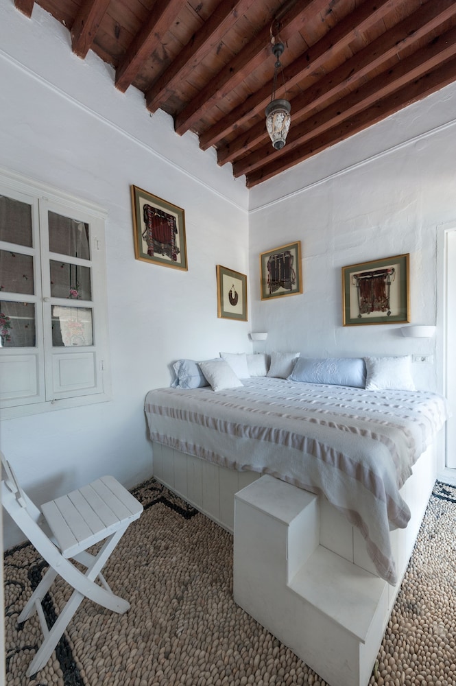 Melenos Art Boutique Hotel — Hotel rooms in Lindos, South Aegean