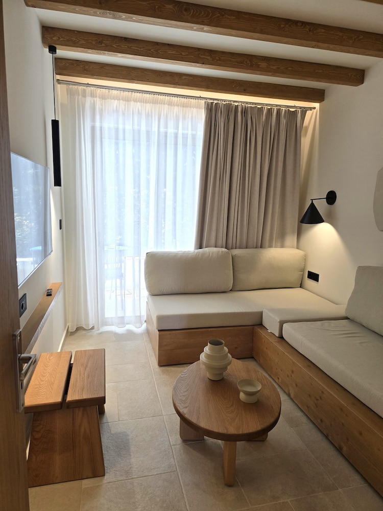 Aegean Houses — Hotel rooms in Kos Town, South Aegean