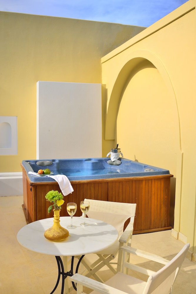 Tamarix del Mar Suites — Spa in Kamari, South Aegean