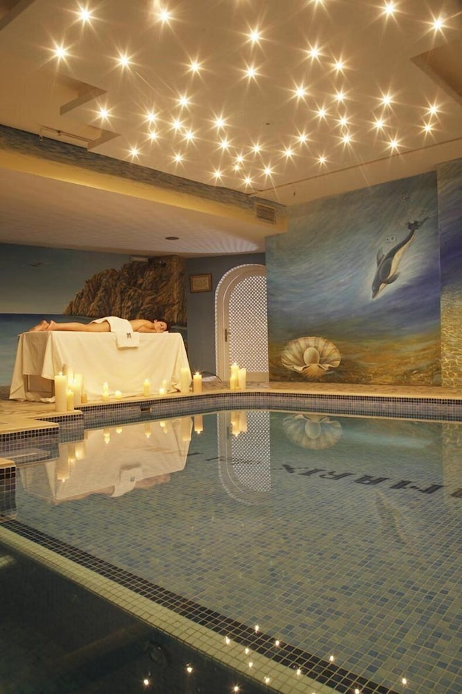 Tamarix del Mar Suites — Spa in Kamari, South Aegean