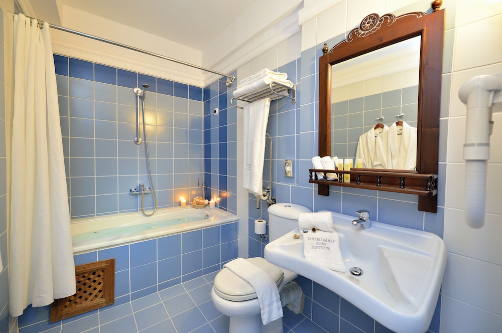 Tamarix del Mar Suites — Hotel rooms in Kamari, South Aegean