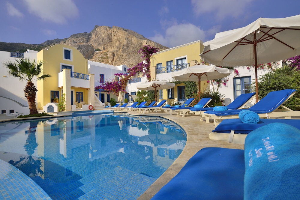 Tamarix del Mar Suites — Main photo in Kamari, South Aegean