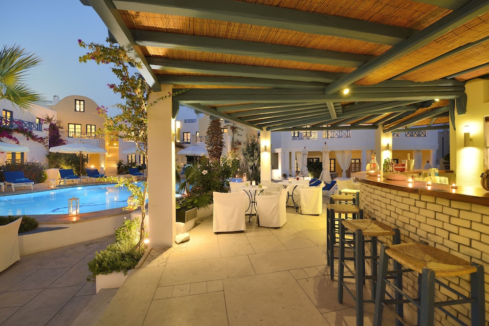 Tamarix del Mar Suites — Restaurant & bars in Kamari, South Aegean