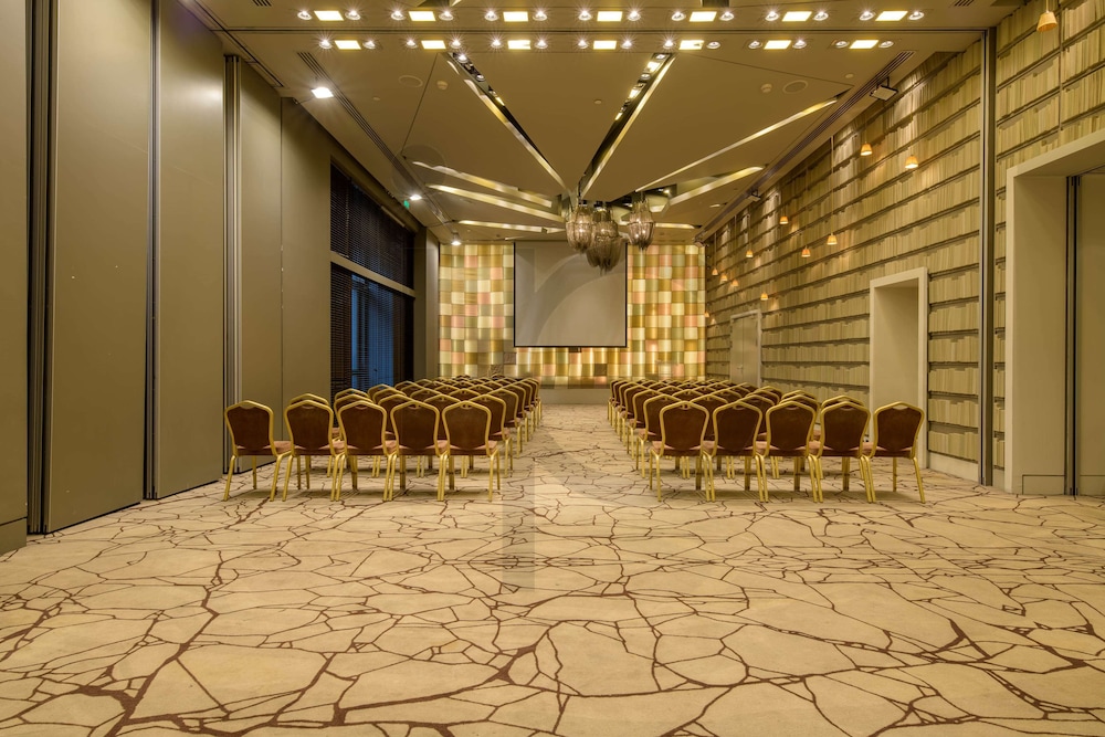 Radisson Blu Park Hotel, Athens — Hotel building in Athens, Attica