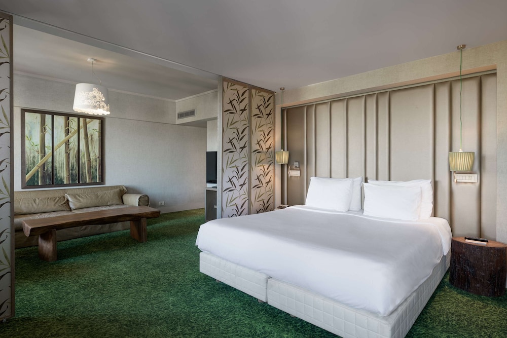 Radisson Blu Park Hotel, Athens — Hotel rooms in Athens, Attica