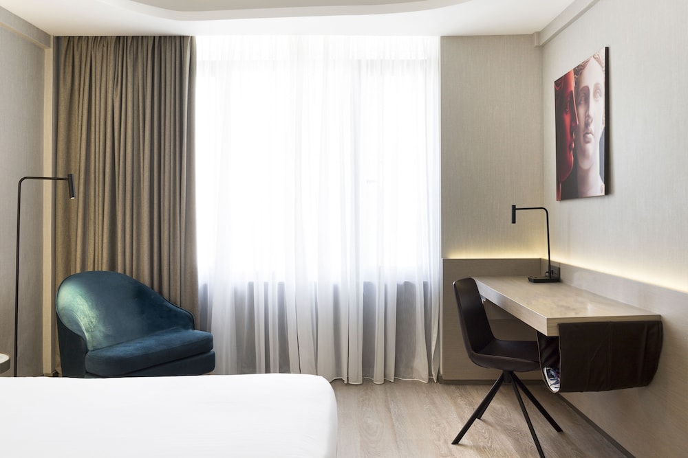 Radisson Blu Park Hotel, Athens — Hotel rooms in Athens, Attica