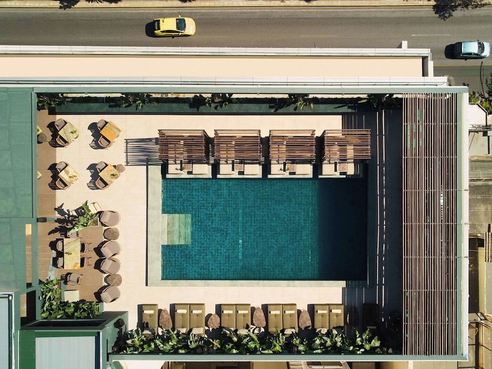 Radisson Blu Park Hotel, Athens — Swimming pool in Athens, Attica
