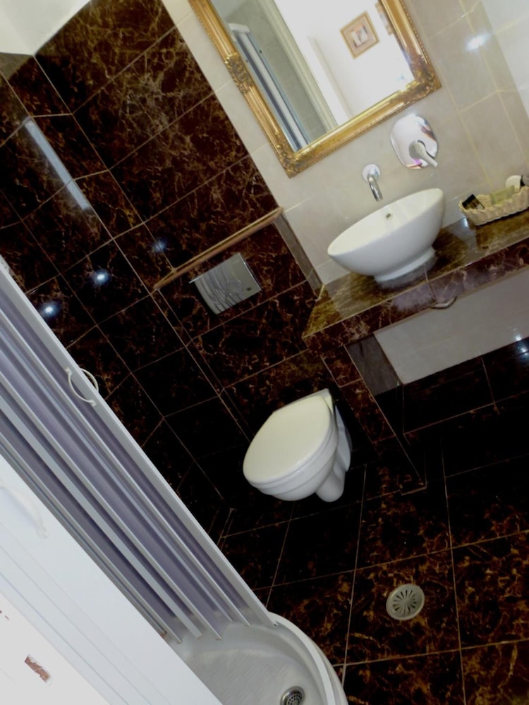 Atalos Suites — Hotel rooms in Kamari, South Aegean