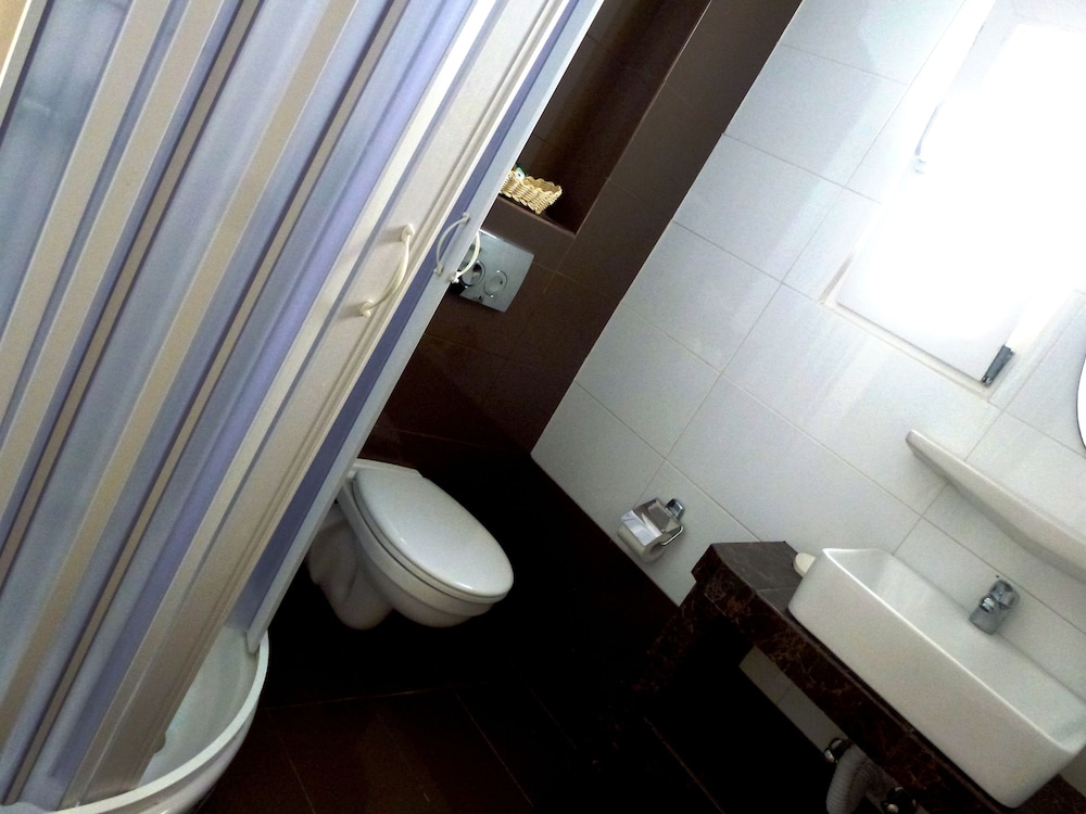 Atalos Suites — Hotel rooms in Kamari, South Aegean