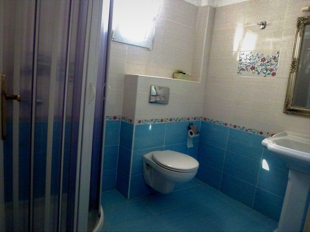 Atalos Suites — Hotel rooms in Kamari, South Aegean
