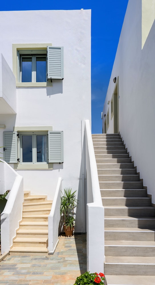 Angela Studios & Apartments — Hotel building in Sissi