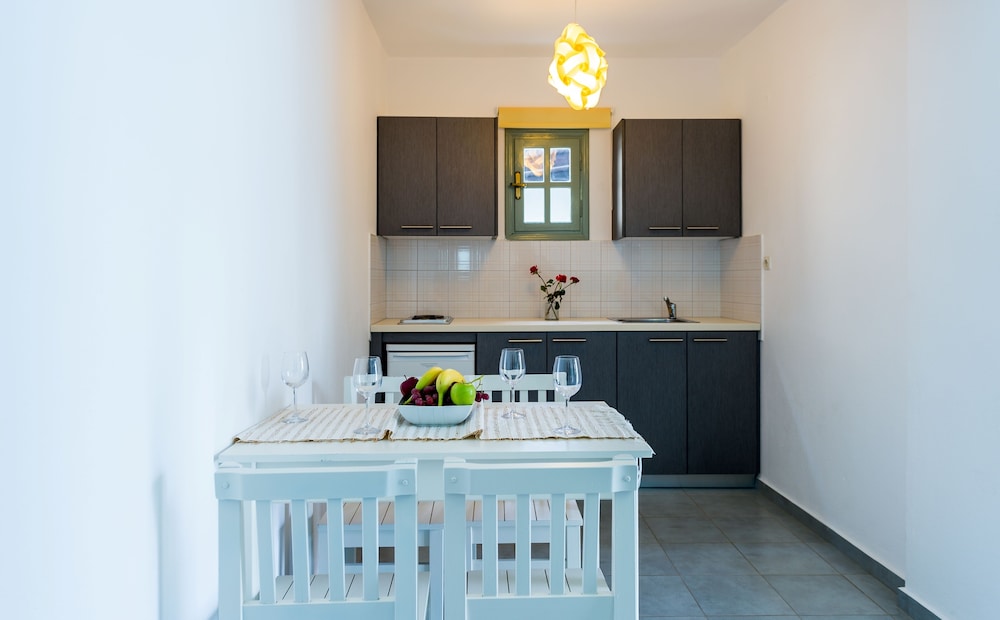 Angela Studios & Apartments — Hotel rooms in Sissi