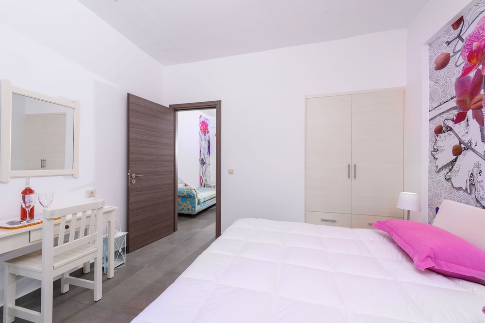 Angela Studios & Apartments — Hotel rooms in Sissi
