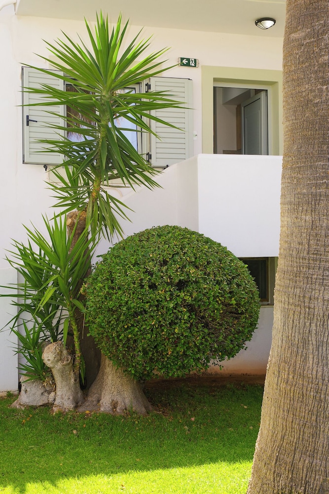 Angela Studios & Apartments — Hotel building in Sissi