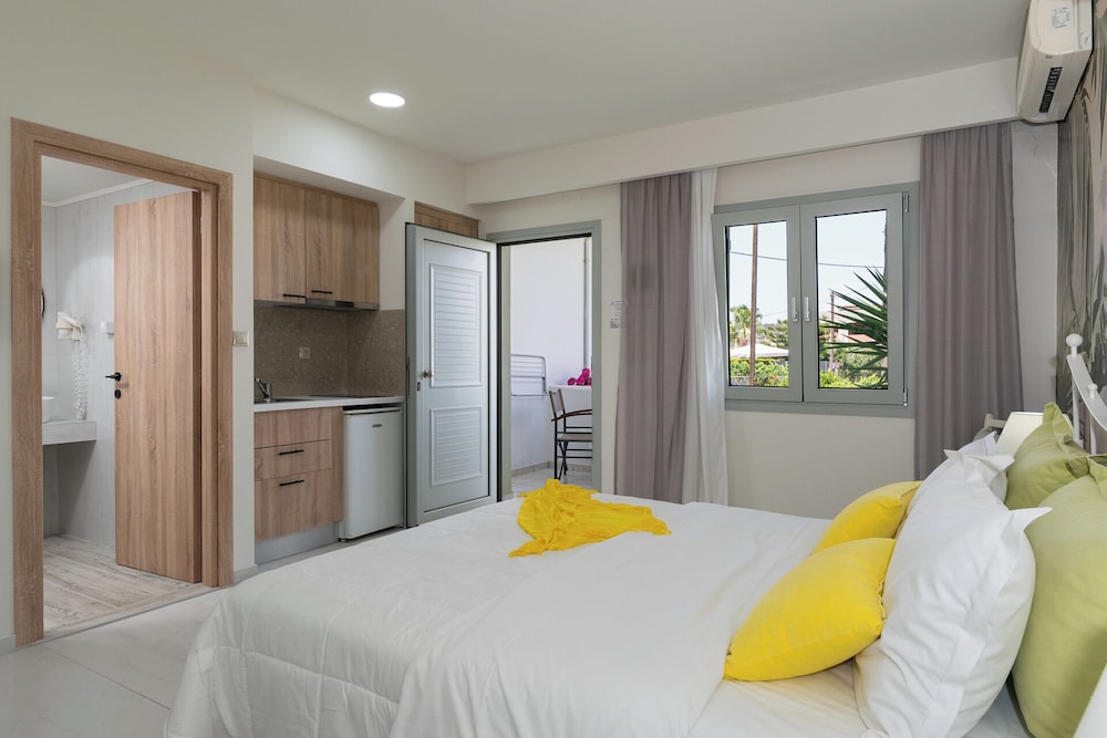 Angela Studios & Apartments — Hotel rooms in Sissi