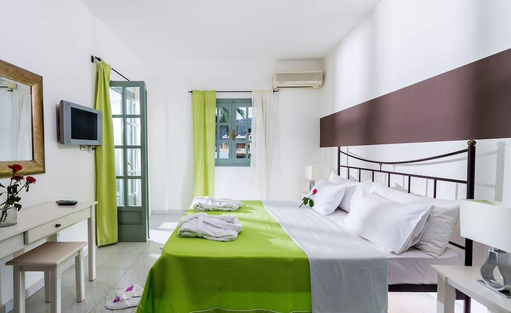 Angela Studios & Apartments — Hotel rooms in Sissi
