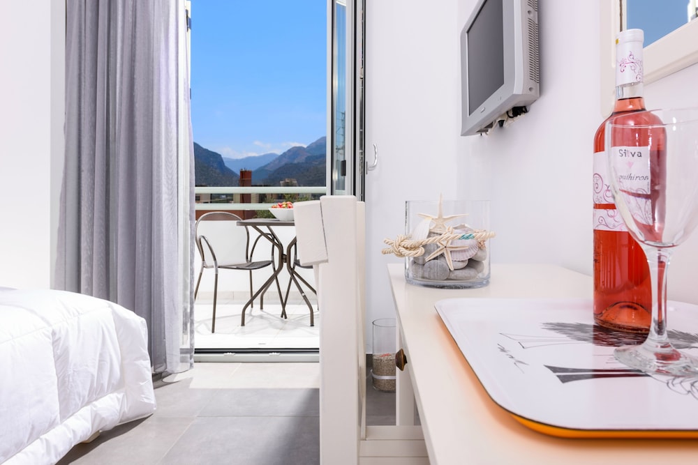 Angela Studios & Apartments — Hotel rooms in Sissi