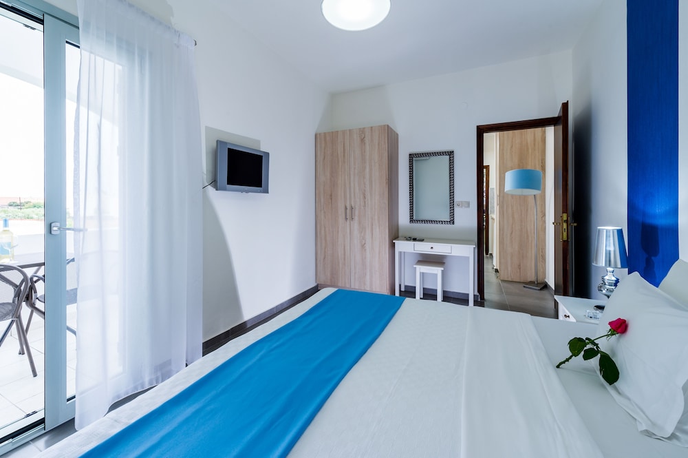 Angela Studios & Apartments — Hotel rooms in Sissi