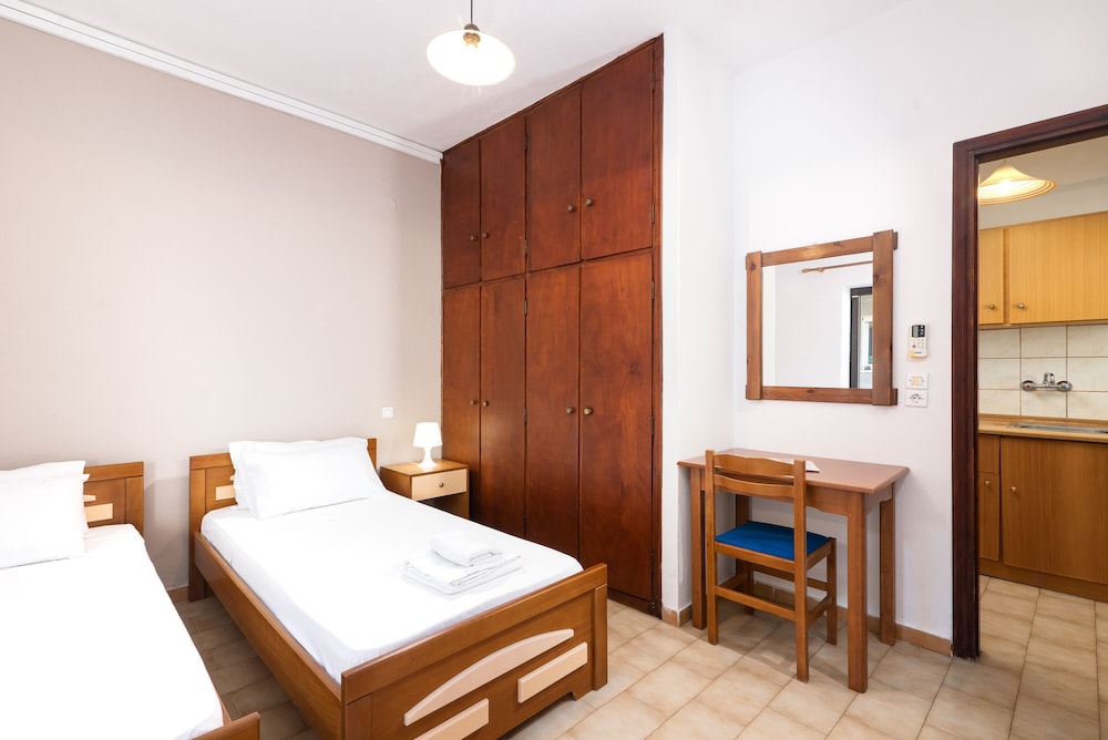 Dimitra Studios — Hotel rooms in Benitses, Ionian Islands