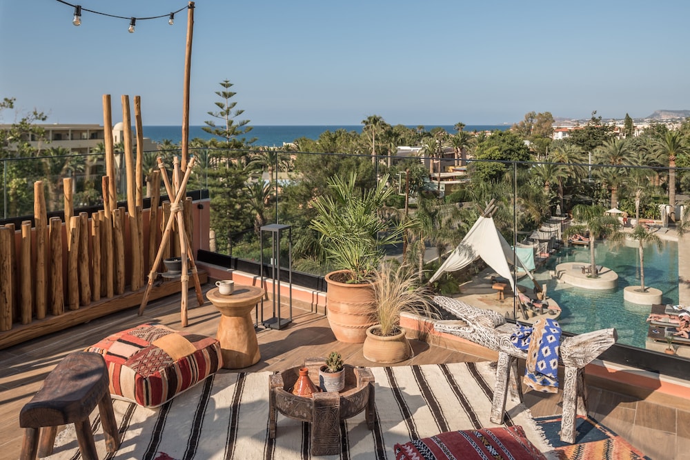 The Syntopia Hotel — Restaurant & bars in Rethymnon