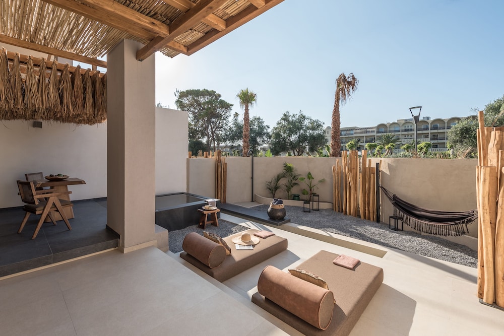 The Syntopia Hotel — Hotel rooms in Rethymnon