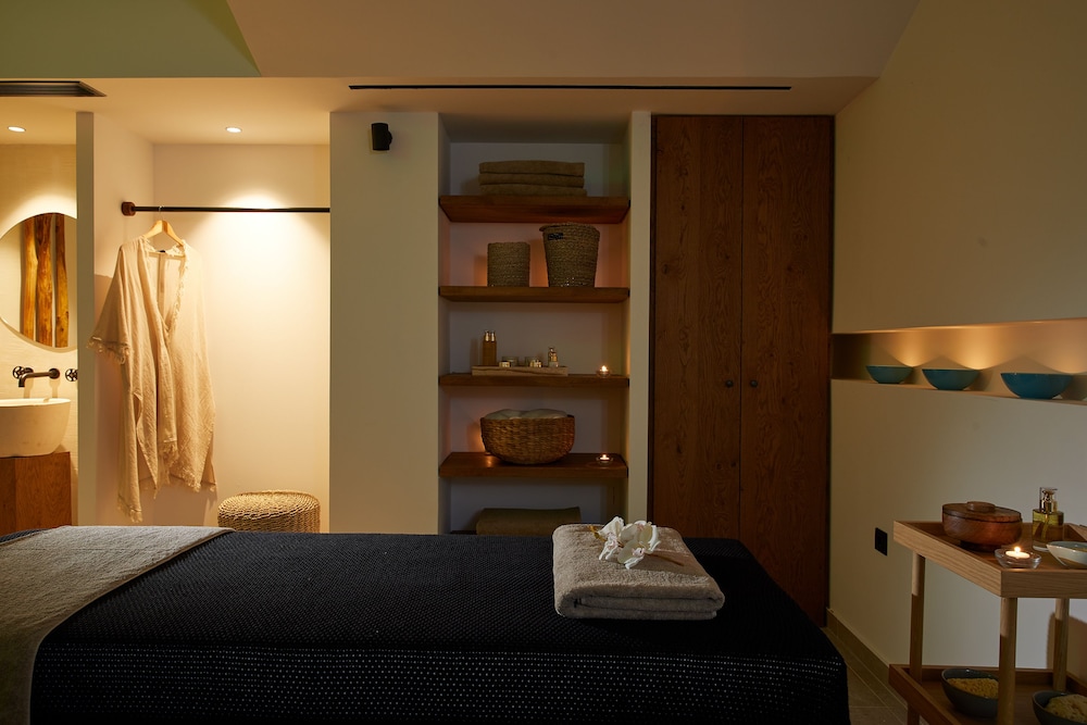 The Syntopia Hotel — Hotel rooms in Rethymnon