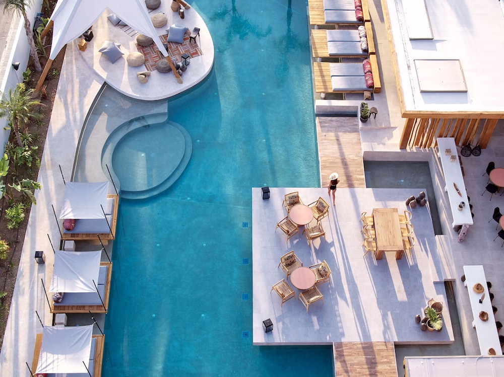 The Syntopia Hotel — Swimming pool in Rethymnon