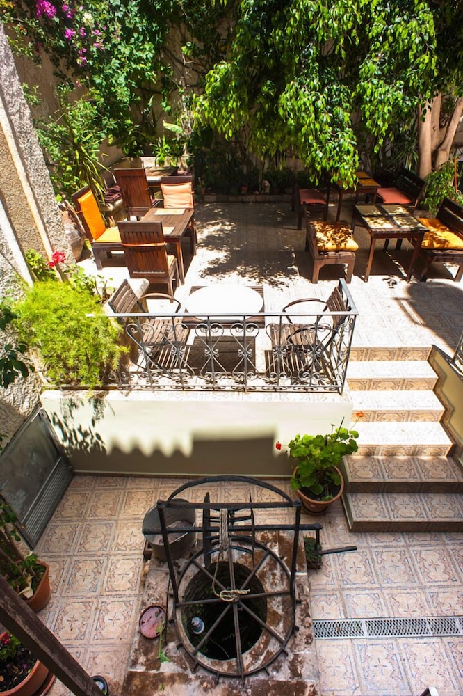 Splanzia — Hotel building in Chania