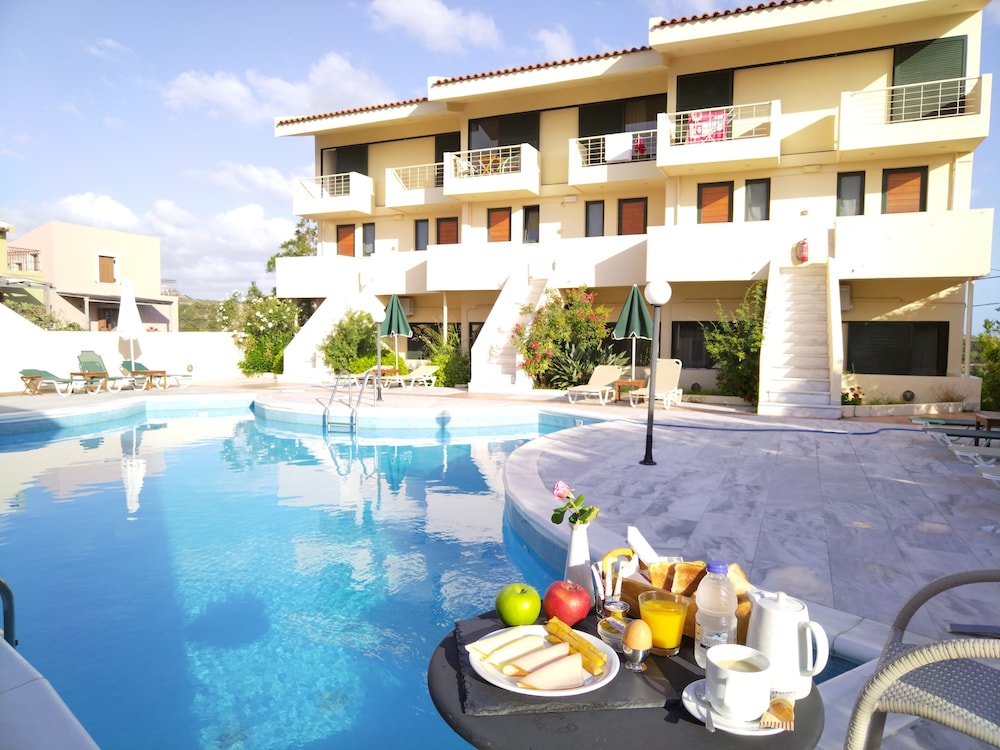 Orestis Hotel Apartments — Swimming pool in Chania