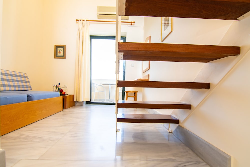 Orestis Hotel Apartments — Hotel rooms in Chania