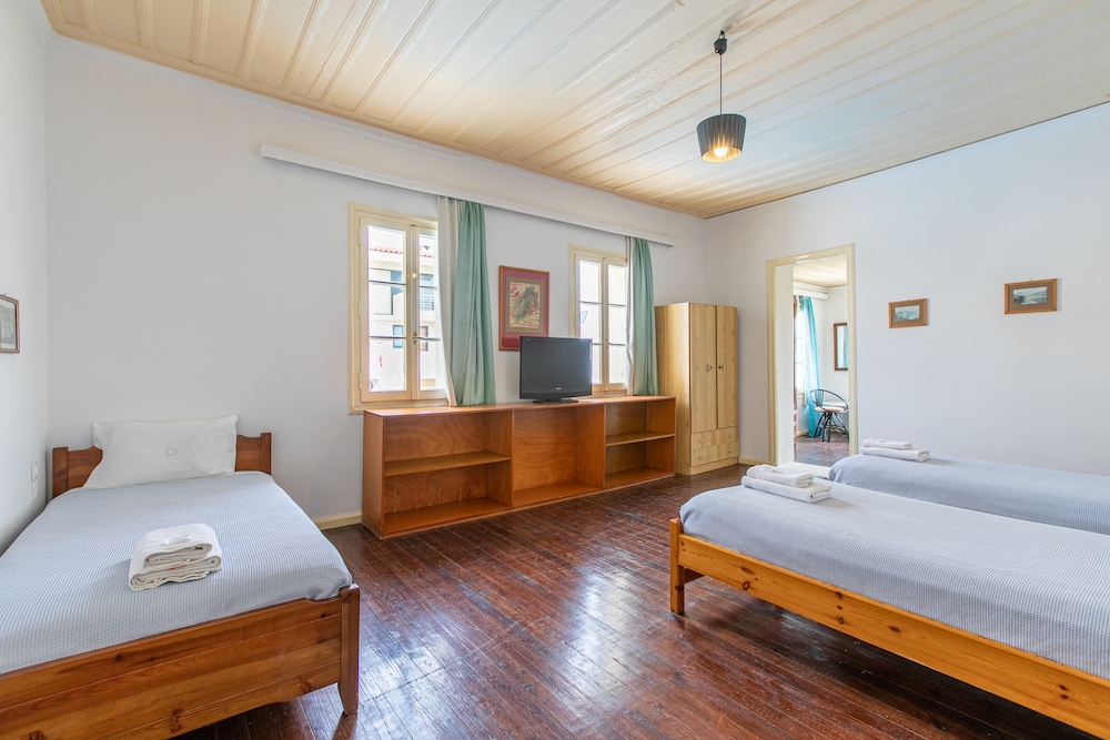 Orestis Hotel Apartments — Hotel rooms in Chania