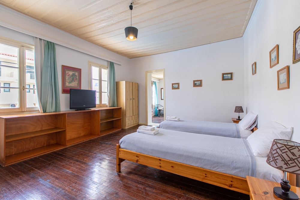 Orestis Hotel Apartments — Hotel rooms in Chania