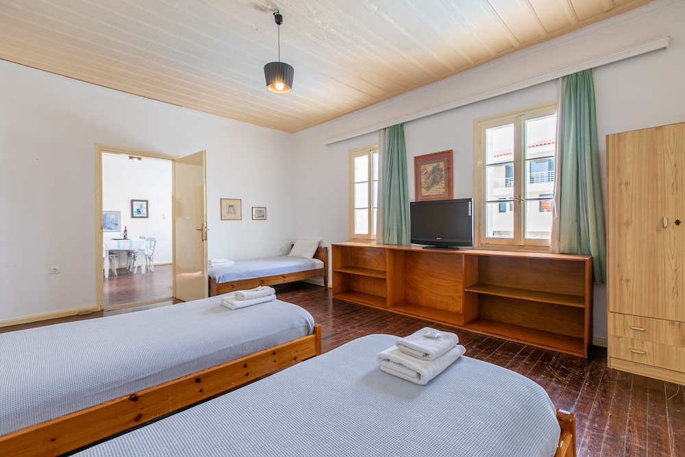 Orestis Hotel Apartments — Hotel rooms in Chania