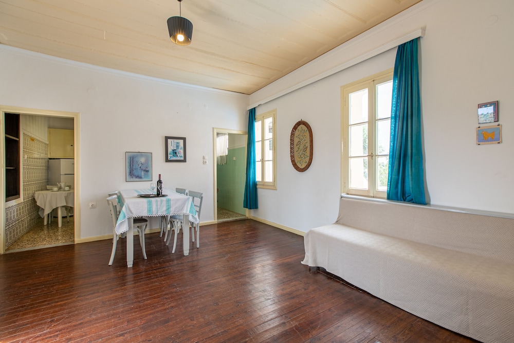 Orestis Hotel Apartments — Hotel rooms in Chania