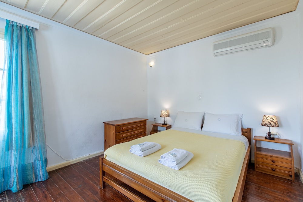 Orestis Hotel Apartments — Hotel rooms in Chania