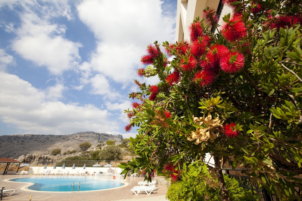 Lindos Nest — Swimming pool in Pefkos, South Aegean